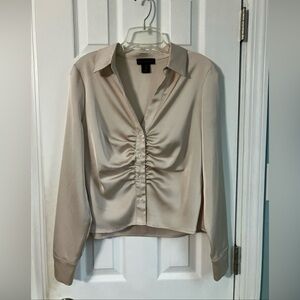 Women's House of Harlow 1960 Satin Button Down Dress Shirt Medium Flesh Color